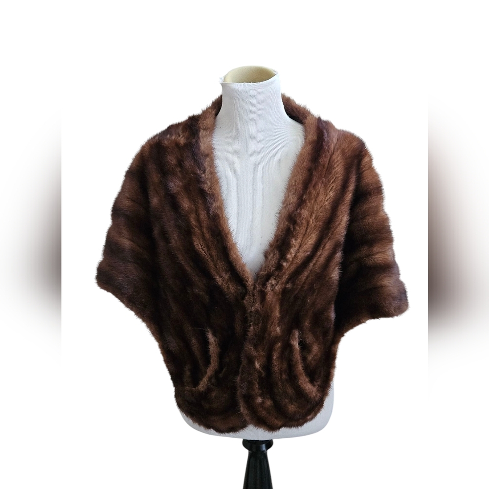 Vintage Chocolate Brown Faux Fur Capelet – Elegant 40s Style Wrap